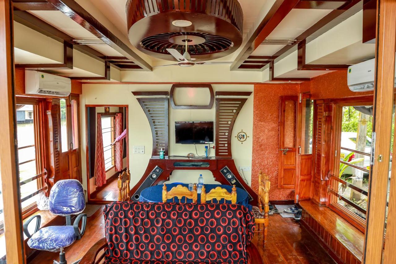 Grand Villa Houseboat Kumarakom Exterior foto