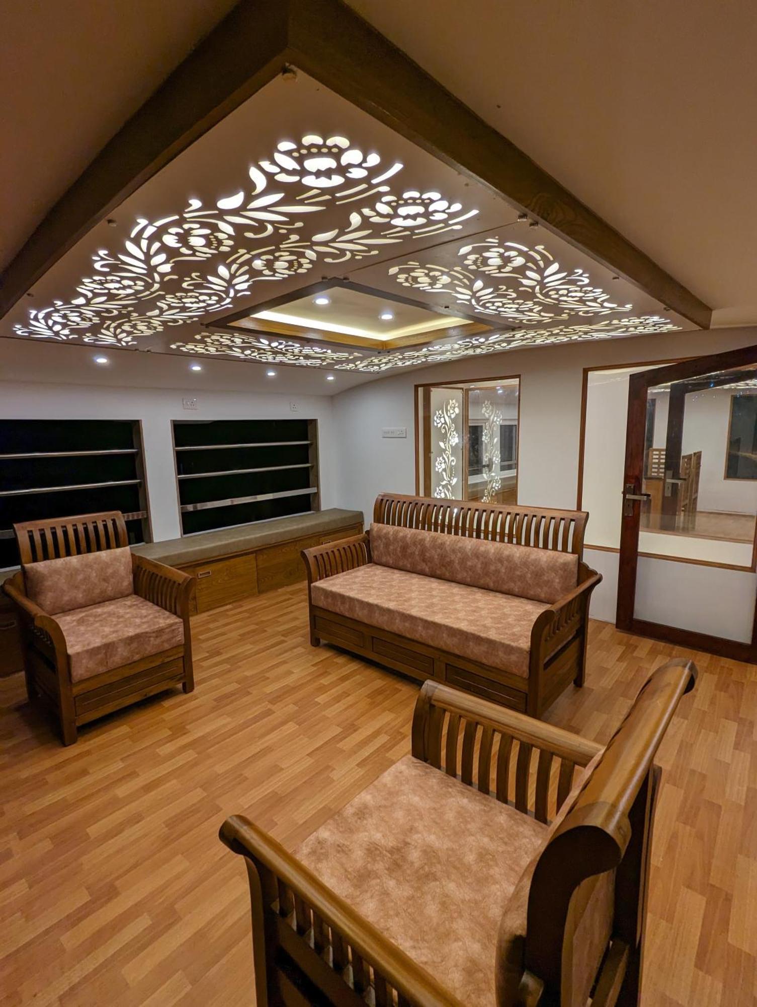 Grand Villa Houseboat Kumarakom Exterior foto